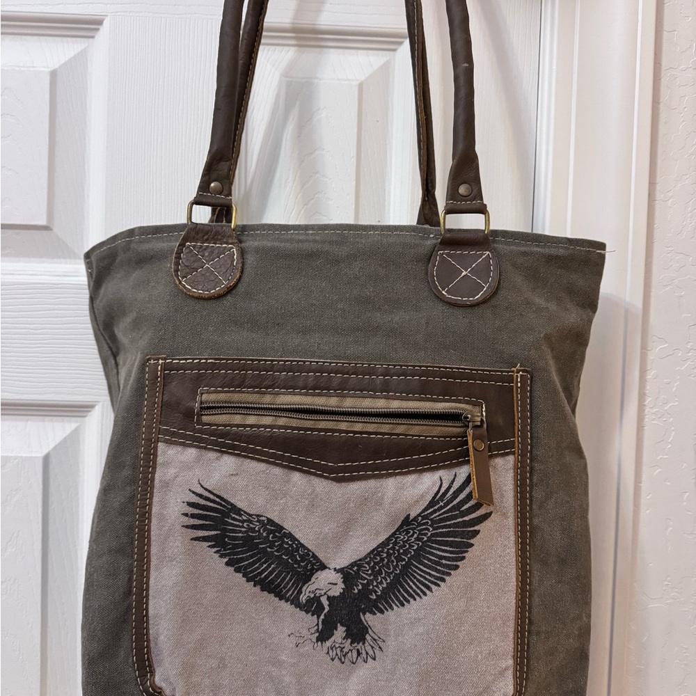 Clea Ray Tote Bag with Eagle Design